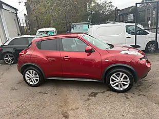 Used 2011 Nissan Juke Tekna Red - Interior and Exterior details 2