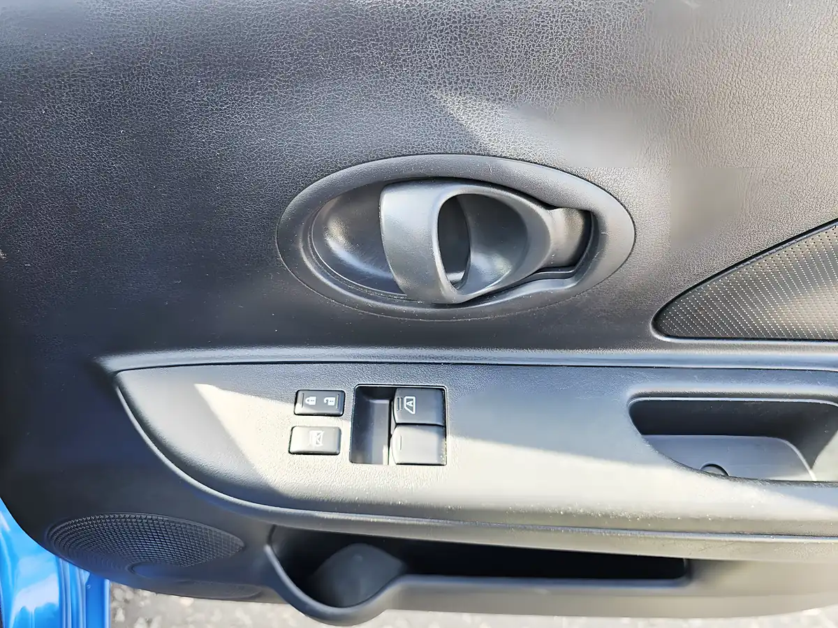Used 2011 Nissan Micra Visia Blue - Interior and Exterior details 14