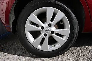 Used 2011 Nissan Note Acenta Red - Interior and Exterior details 6