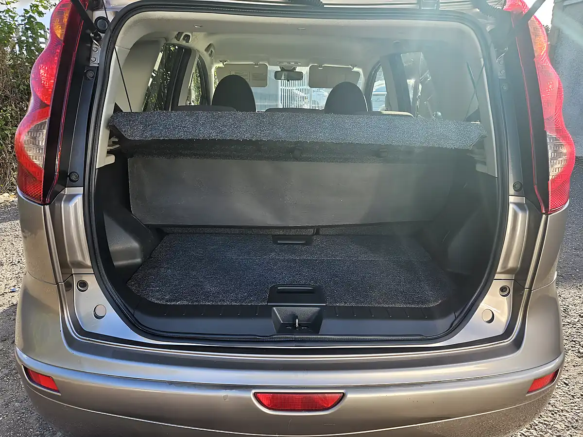 Used 2011 Nissan Note N-Tec Beige - Interior and Exterior details 14