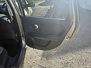 Used 2011 Nissan Note N-Tec Beige - Interior and Exterior details 17