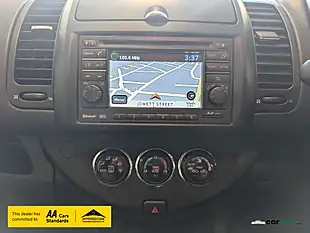 Used 2011 Nissan Note N-Tec Blue - Interior and Exterior details 17