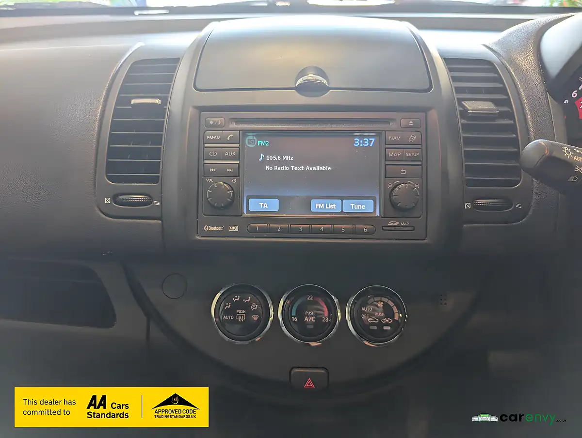 Used 2011 Nissan Note N-Tec Blue - Interior and Exterior details 18