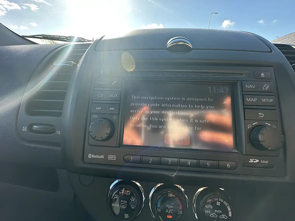Used 2011 Nissan Note N-Tec Blue - Interior and Exterior details 18