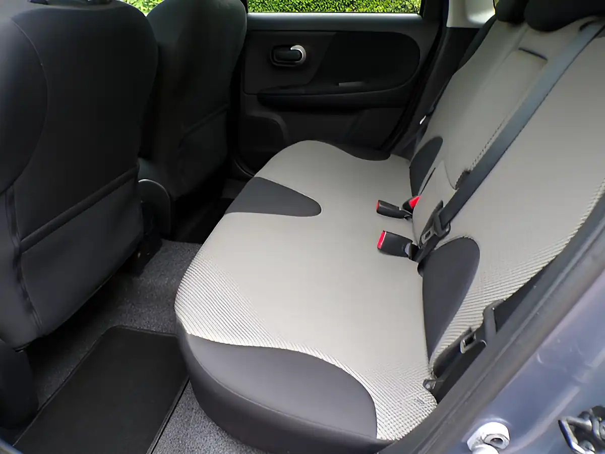 Used 2011 Nissan Note N-Tec Grey - Interior and Exterior details 11