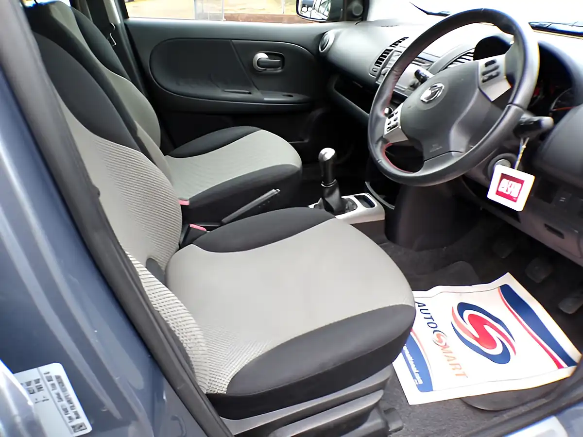 Used 2011 Nissan Note N-Tec Grey - Interior and Exterior details 14