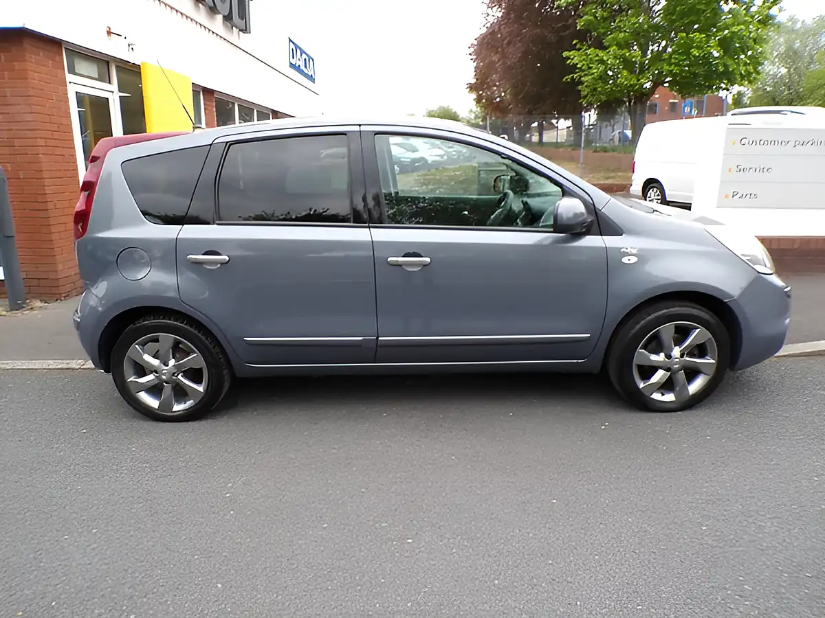 Used 2011 Nissan Note N-Tec Grey - Interior and Exterior details 5