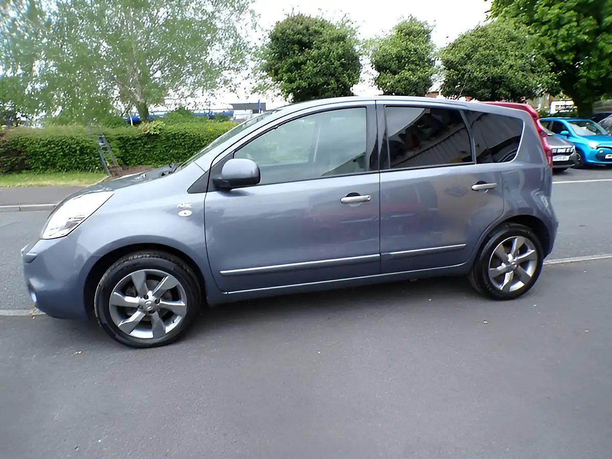 Used 2011 Nissan Note N-Tec Grey - Interior and Exterior details 8