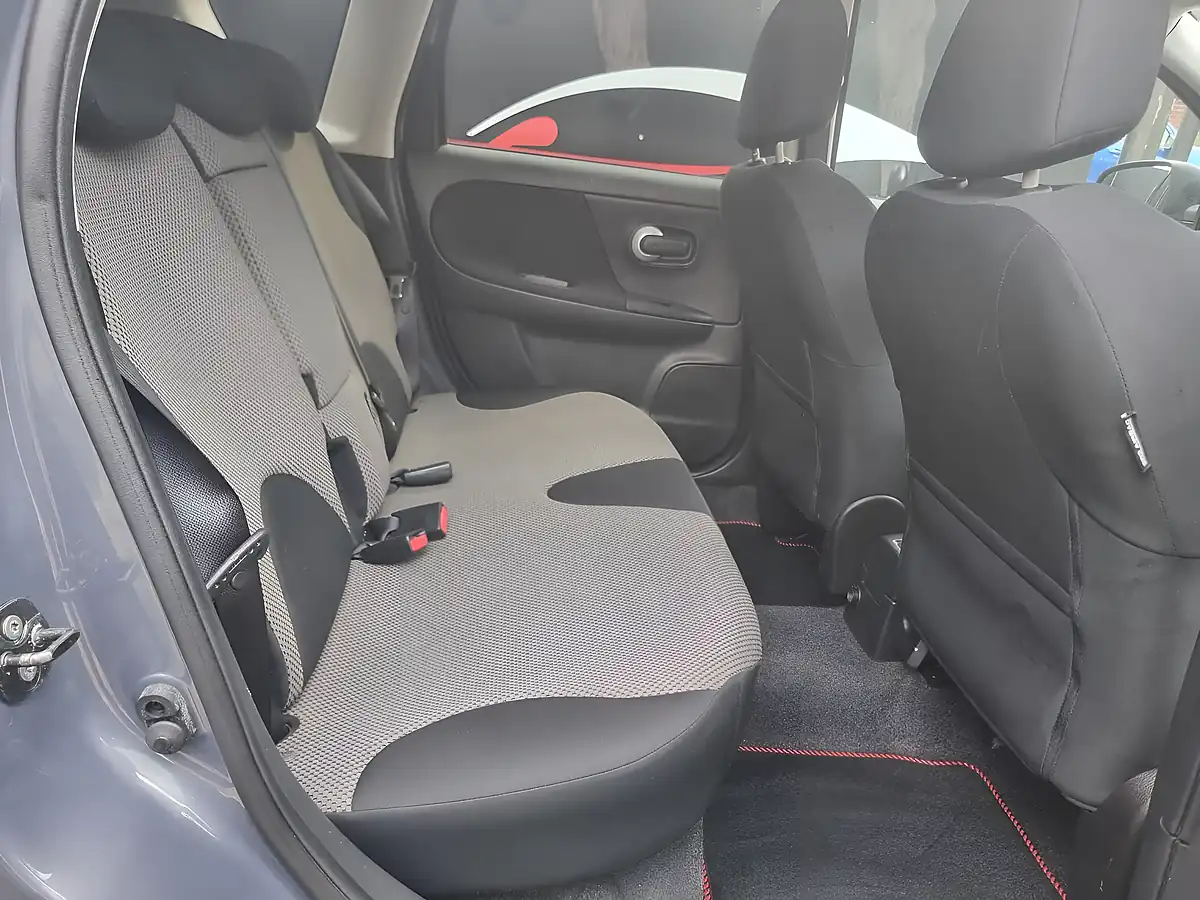 Used 2011 Nissan Note N-Tec Grey - Interior and Exterior details 13