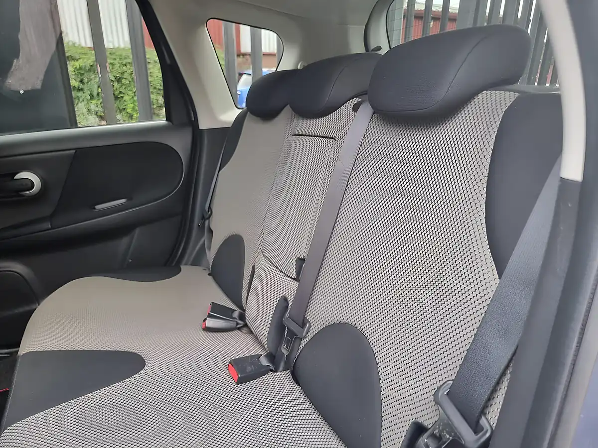 Used 2011 Nissan Note N-Tec Grey - Interior and Exterior details 14