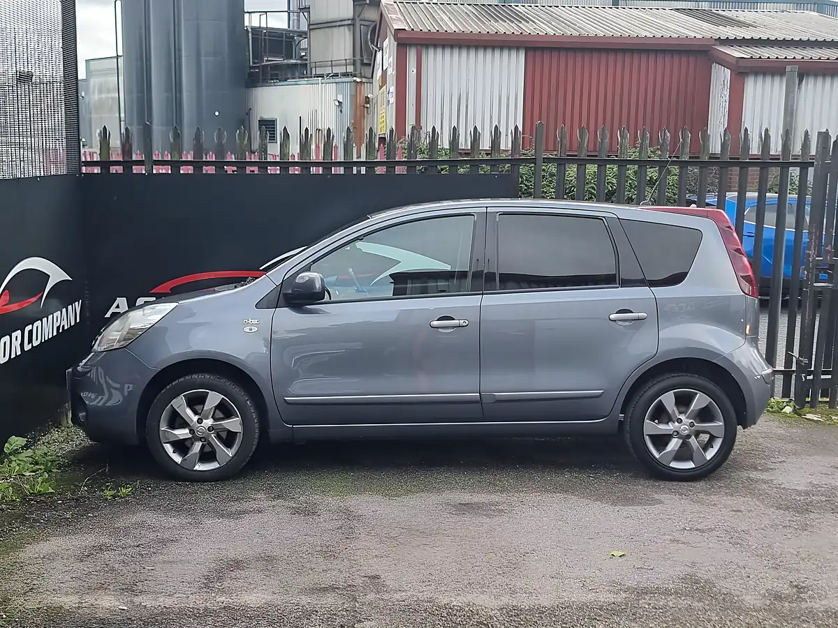 Used 2011 Nissan Note N-Tec Grey - Interior and Exterior details 4