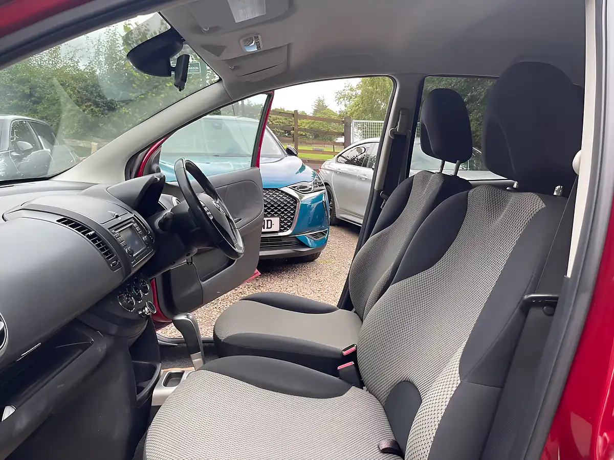 Used 2011 Nissan Note N-Tec Red - Interior and Exterior details 10