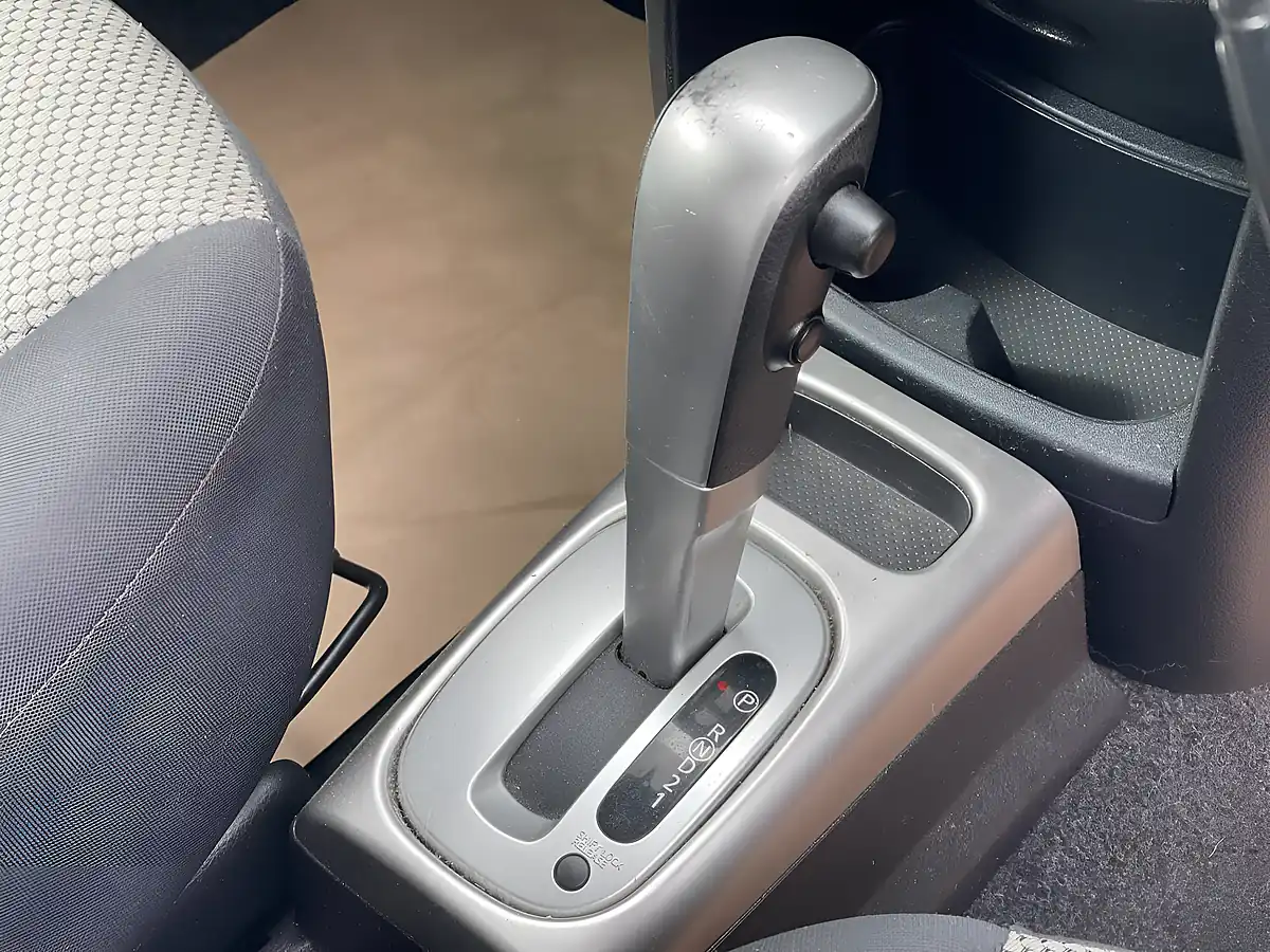 Used 2011 Nissan Note N-Tec Red - Interior and Exterior details 8