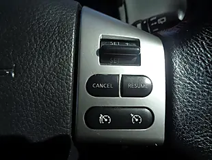 Used 2011 Nissan Note N-Tec Red - Interior and Exterior details 17