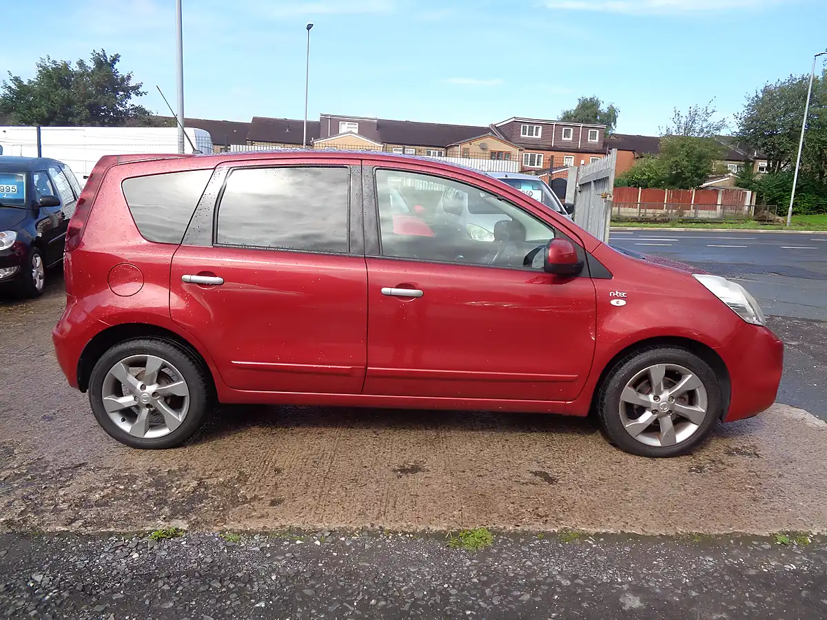 Used 2011 Nissan Note N-Tec Red - Interior and Exterior details 3