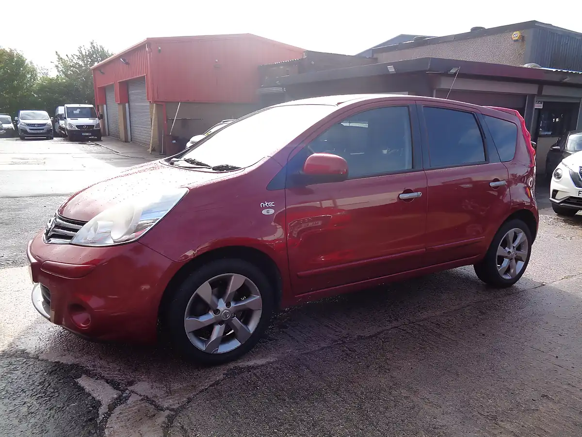 Used 2011 Nissan Note N-Tec Red - Interior and Exterior details 7
