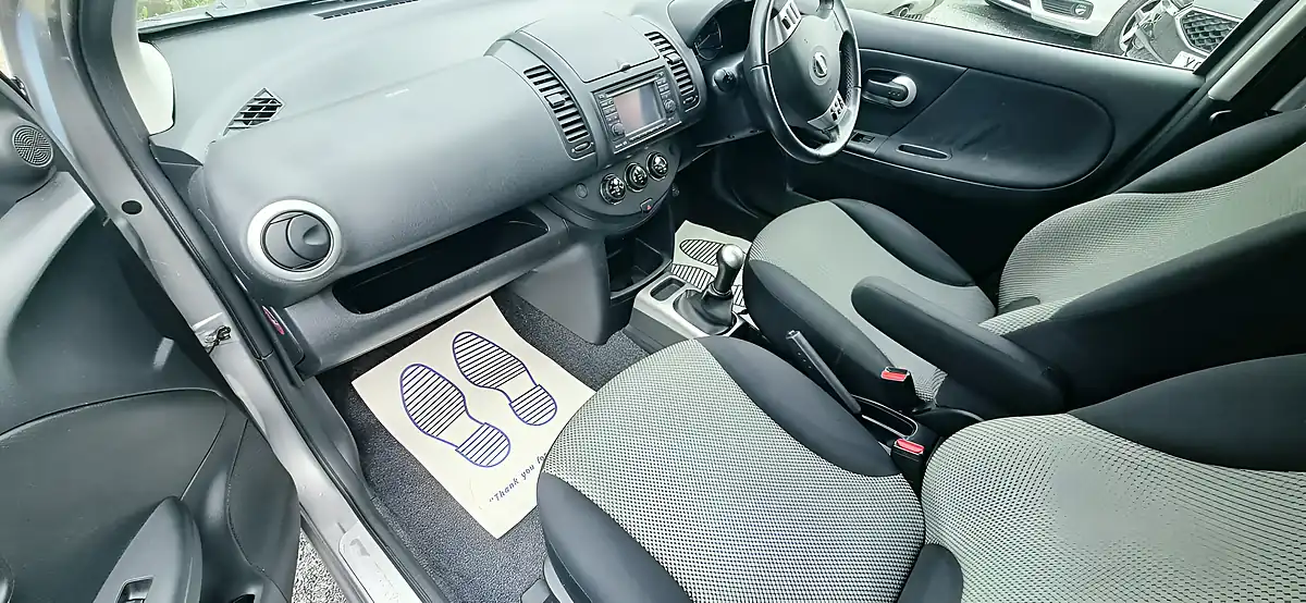 Used 2011 Nissan Note N-Tec Silver - Interior and Exterior details 17