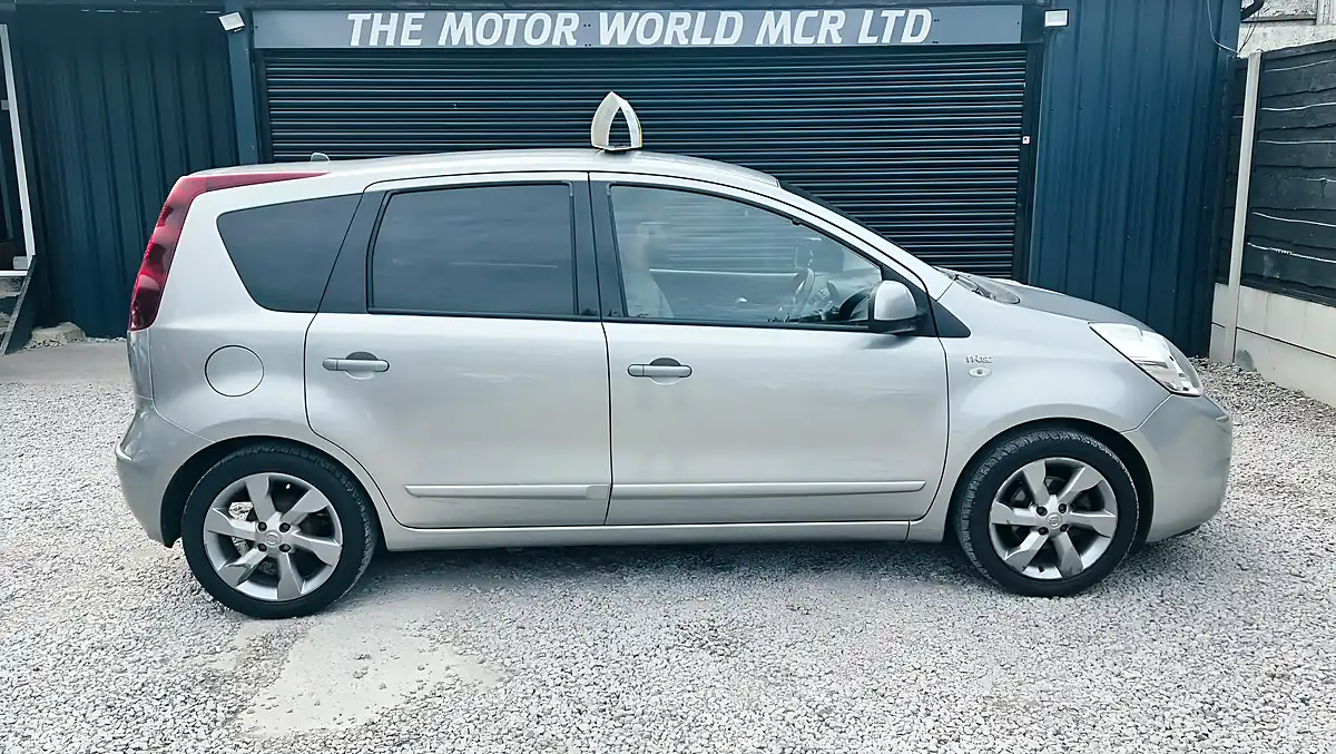 Used 2011 Nissan Note N-Tec Silver - Interior and Exterior details 3