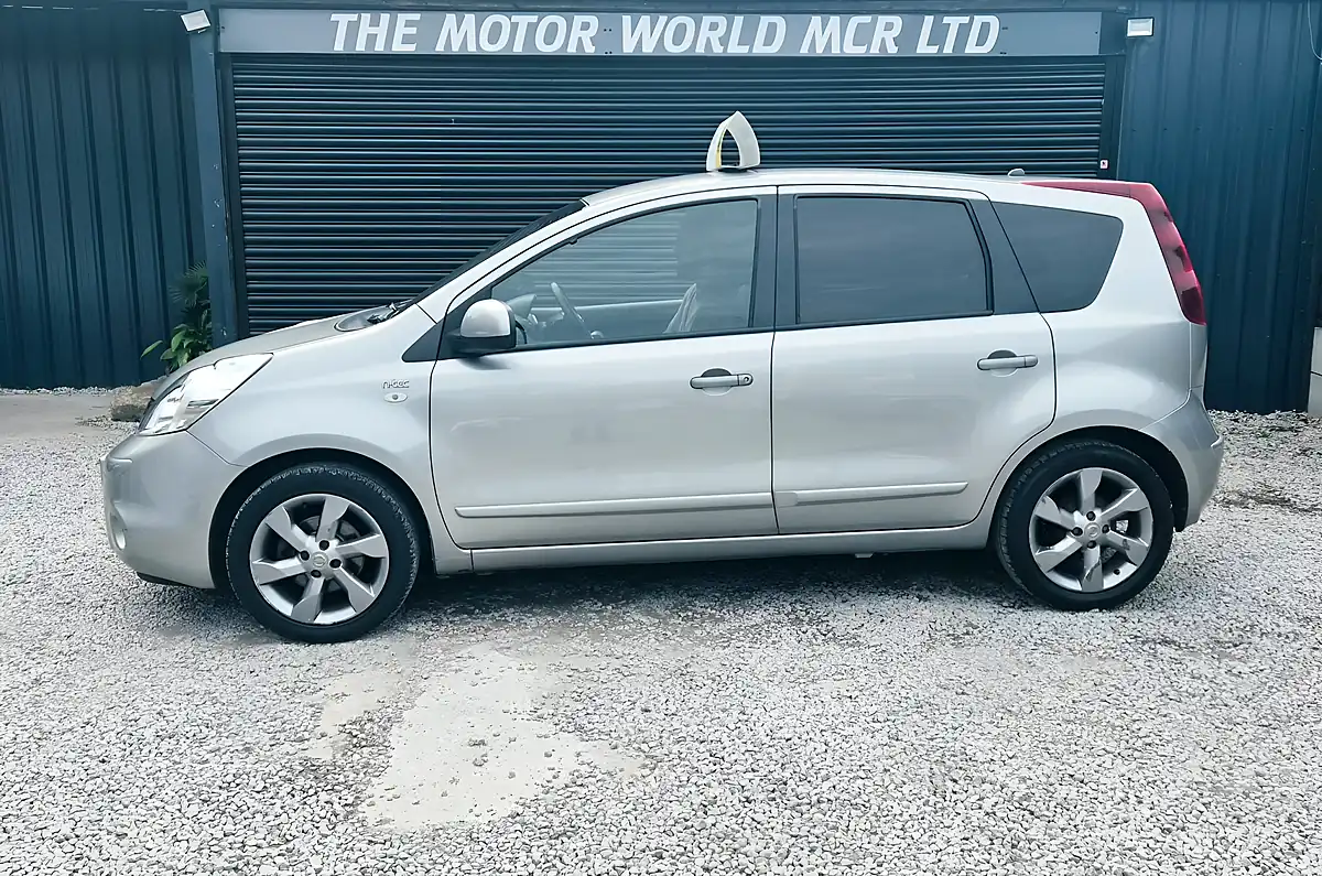 Used 2011 Nissan Note N-Tec Silver - Interior and Exterior details 7