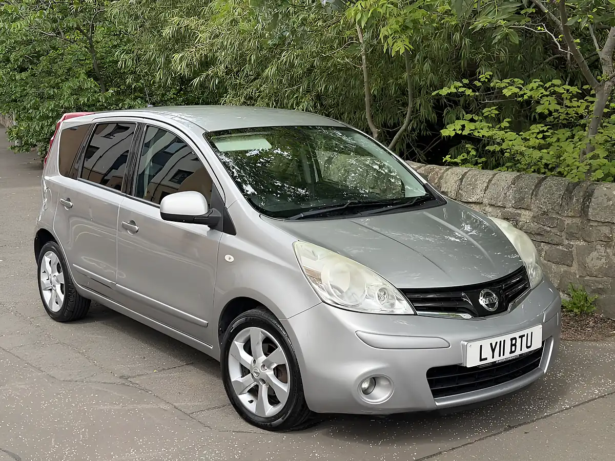 Used 2011 Nissan Note Tekna Silver - Front View