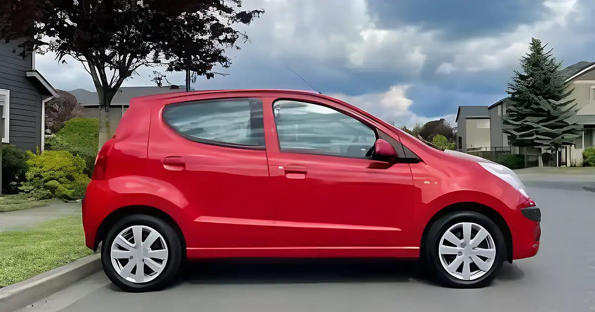 Used 2011 Nissan Pixo N-Tec Red - Interior and Exterior details 4