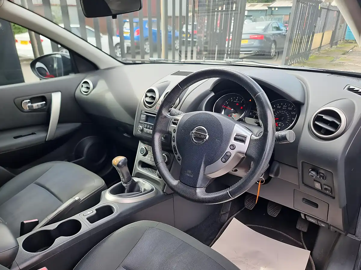 Used 2011 Nissan Qashqai Acenta Black - Interior and Exterior details 12