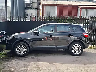 Used 2011 Nissan Qashqai Acenta Black - Interior and Exterior details 4