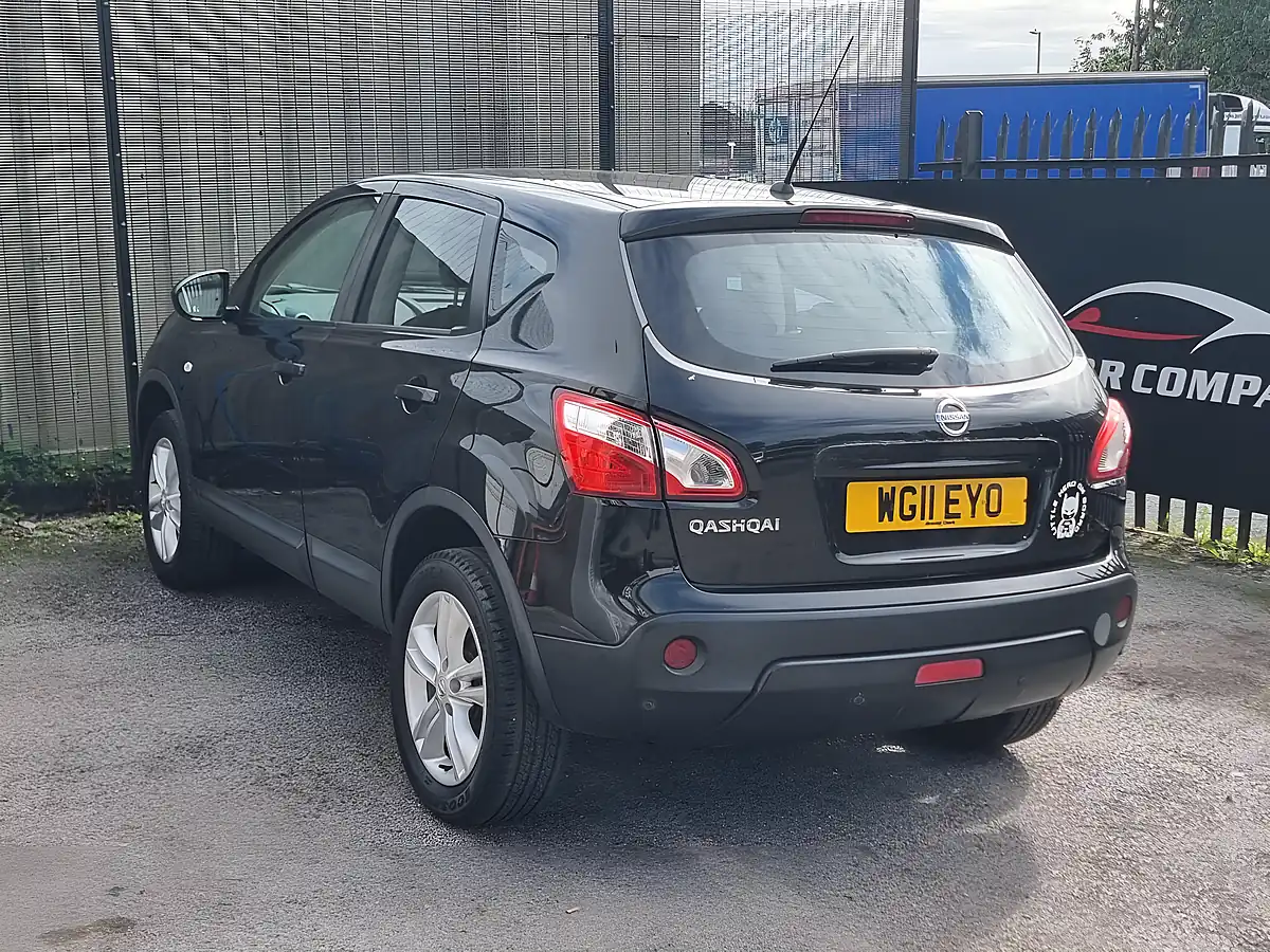 Used 2011 Nissan Qashqai Acenta Black - Interior and Exterior details 6