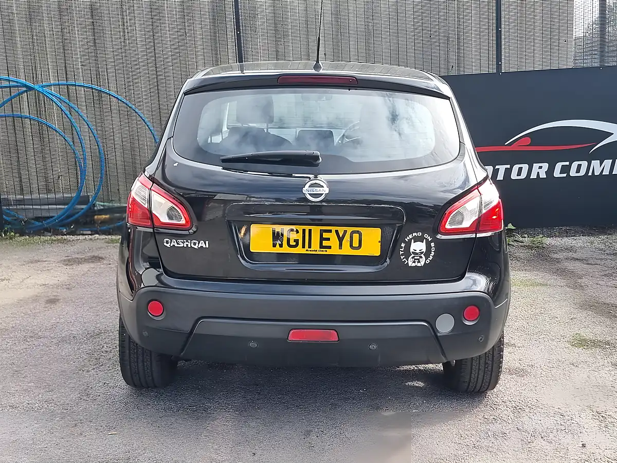 Used 2011 Nissan Qashqai Acenta Black - Interior and Exterior details 7