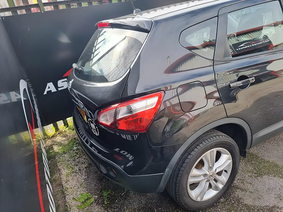 Used 2011 Nissan Qashqai Acenta Black - Interior and Exterior details 9