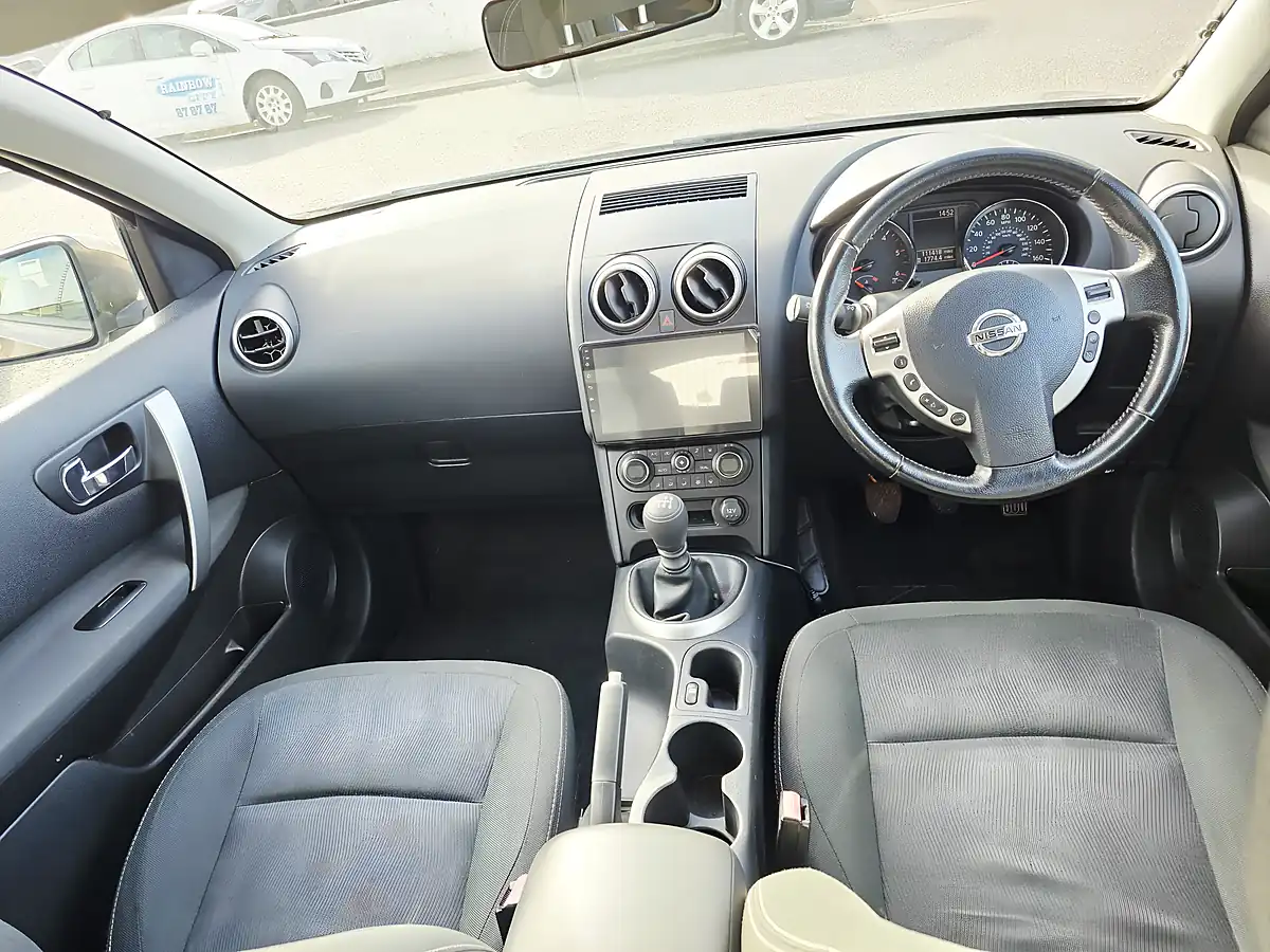 Used 2011 Nissan Qashqai Acenta Brown - Interior and Exterior details 10