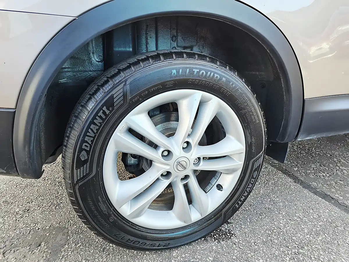 Used 2011 Nissan Qashqai Acenta Brown - Interior and Exterior details 20