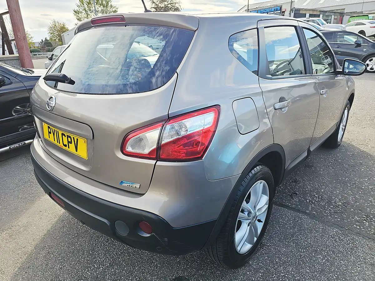 Used 2011 Nissan Qashqai Acenta Brown - Interior and Exterior details 3