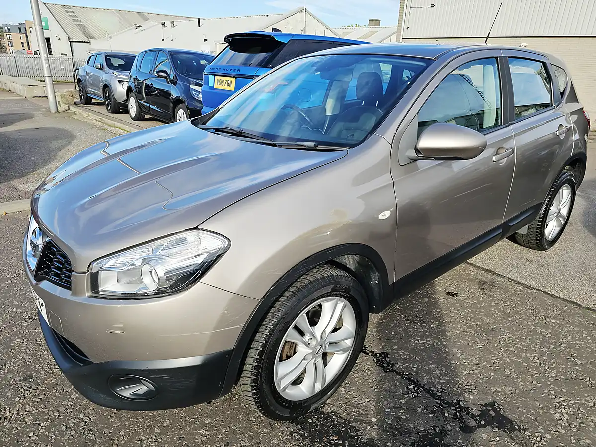 Used 2011 Nissan Qashqai Acenta Brown - Interior and Exterior details 6