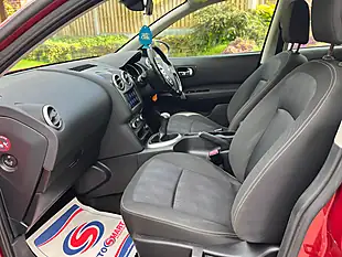Used 2011 Nissan Qashqai Acenta Red - Interior and Exterior details 11