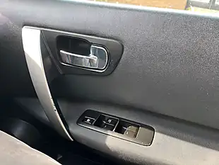 Used 2011 Nissan Qashqai Acenta Red - Interior and Exterior details 17