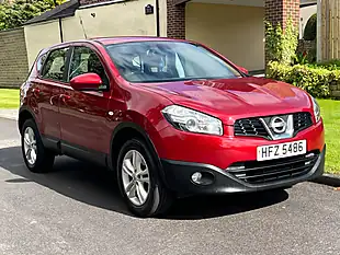 Used 2011 Nissan Qashqai Acenta Red - Interior and Exterior details 7