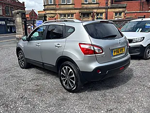 Used 2011 Nissan Qashqai Gold - Interior and Exterior details 8