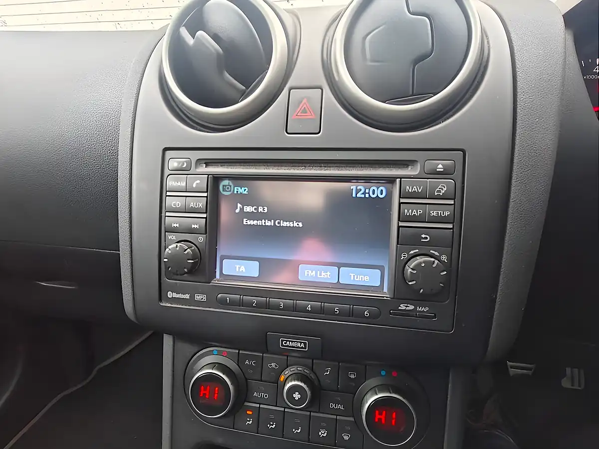 Used 2011 Nissan Qashqai N-Tec+ Black - Interior and Exterior details 19