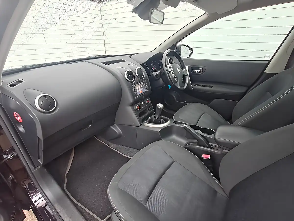 Used 2011 Nissan Qashqai N-Tec+ Black - Interior and Exterior details 4