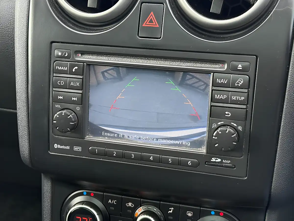 Used 2011 Nissan Qashqai N-Tec Grey - Interior and Exterior details 13