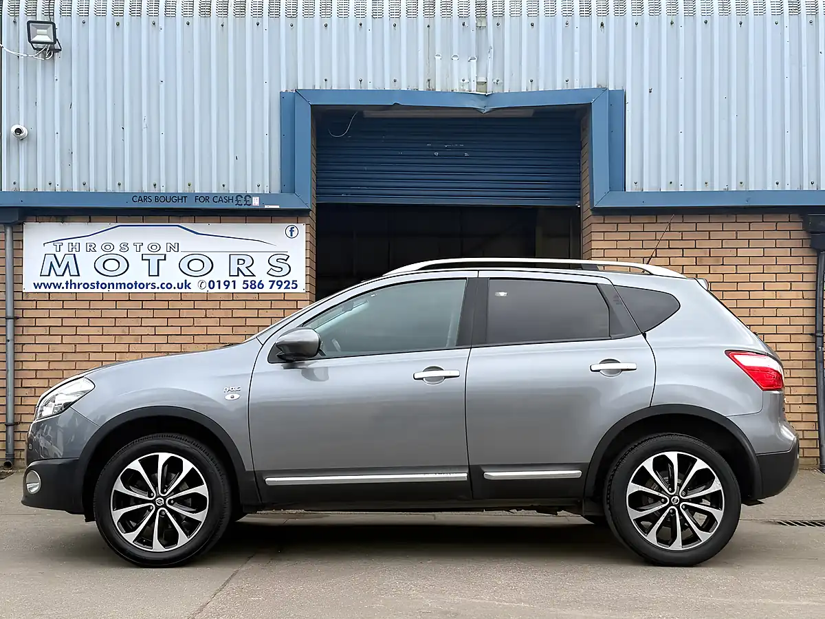 Used 2011 Nissan Qashqai N-Tec Grey - Interior and Exterior details 5
