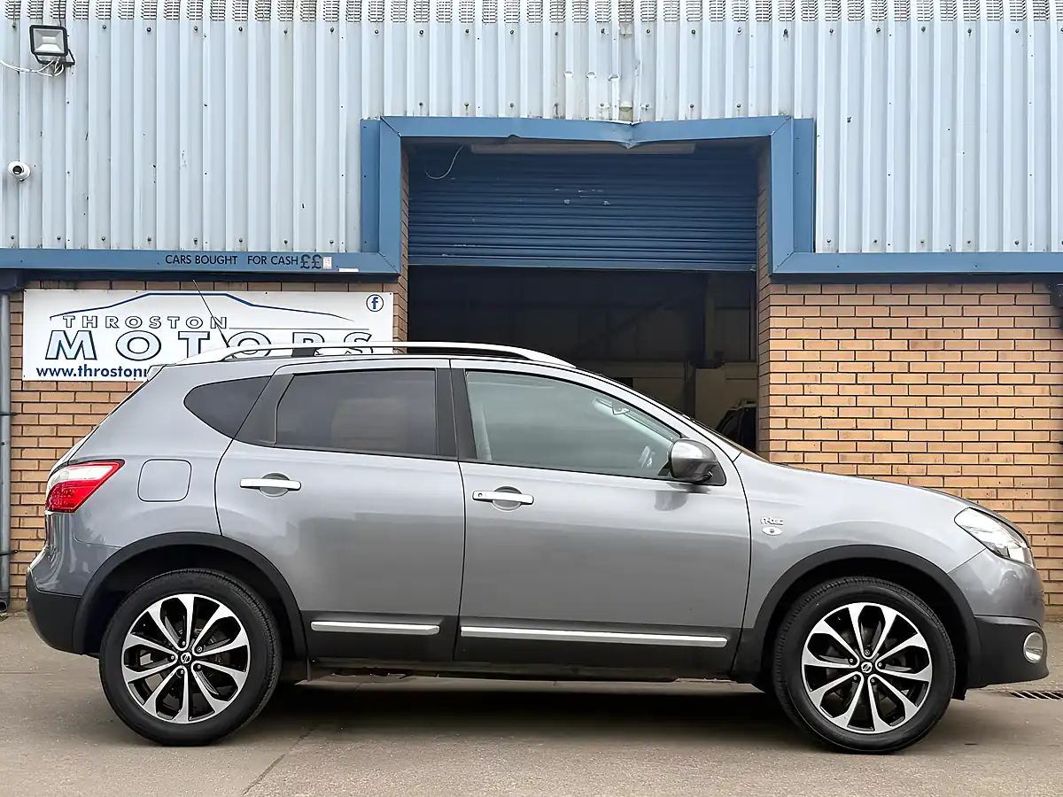 Used 2011 Nissan Qashqai N-Tec Grey - Interior and Exterior details 6