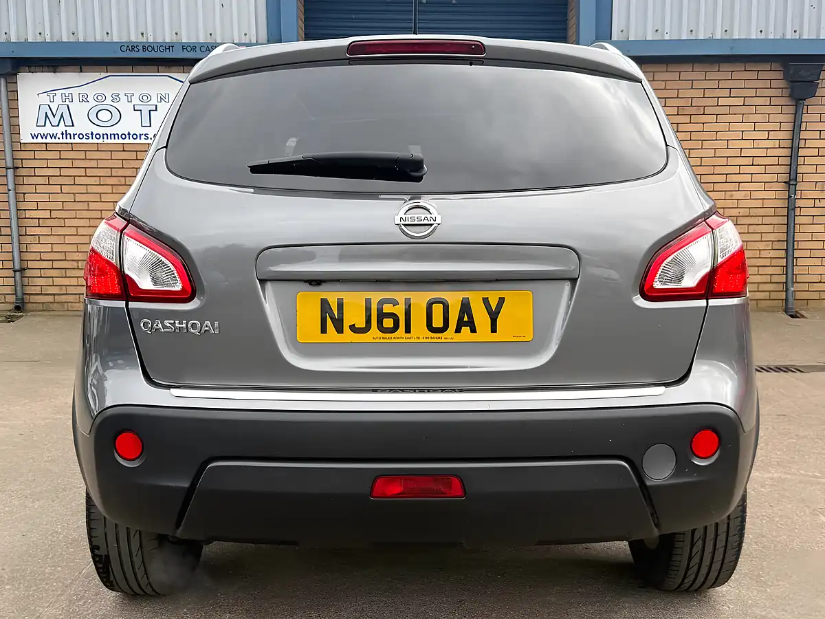 Used 2011 Nissan Qashqai N-Tec Grey - Interior and Exterior details 8