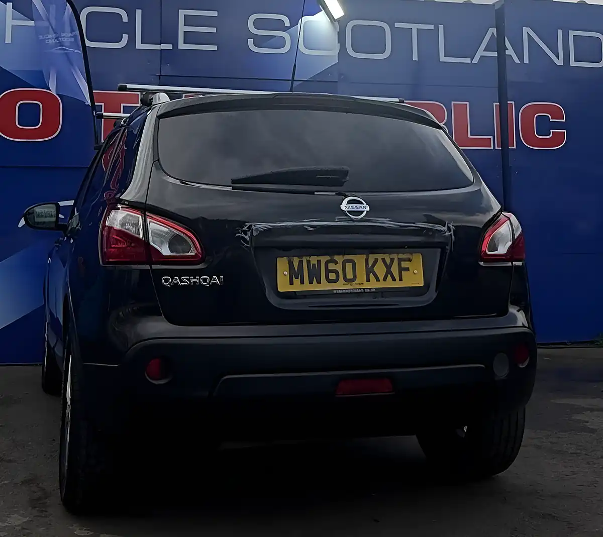 Used 2011 Nissan Qashqai Tekna Black - Interior and Exterior details 12