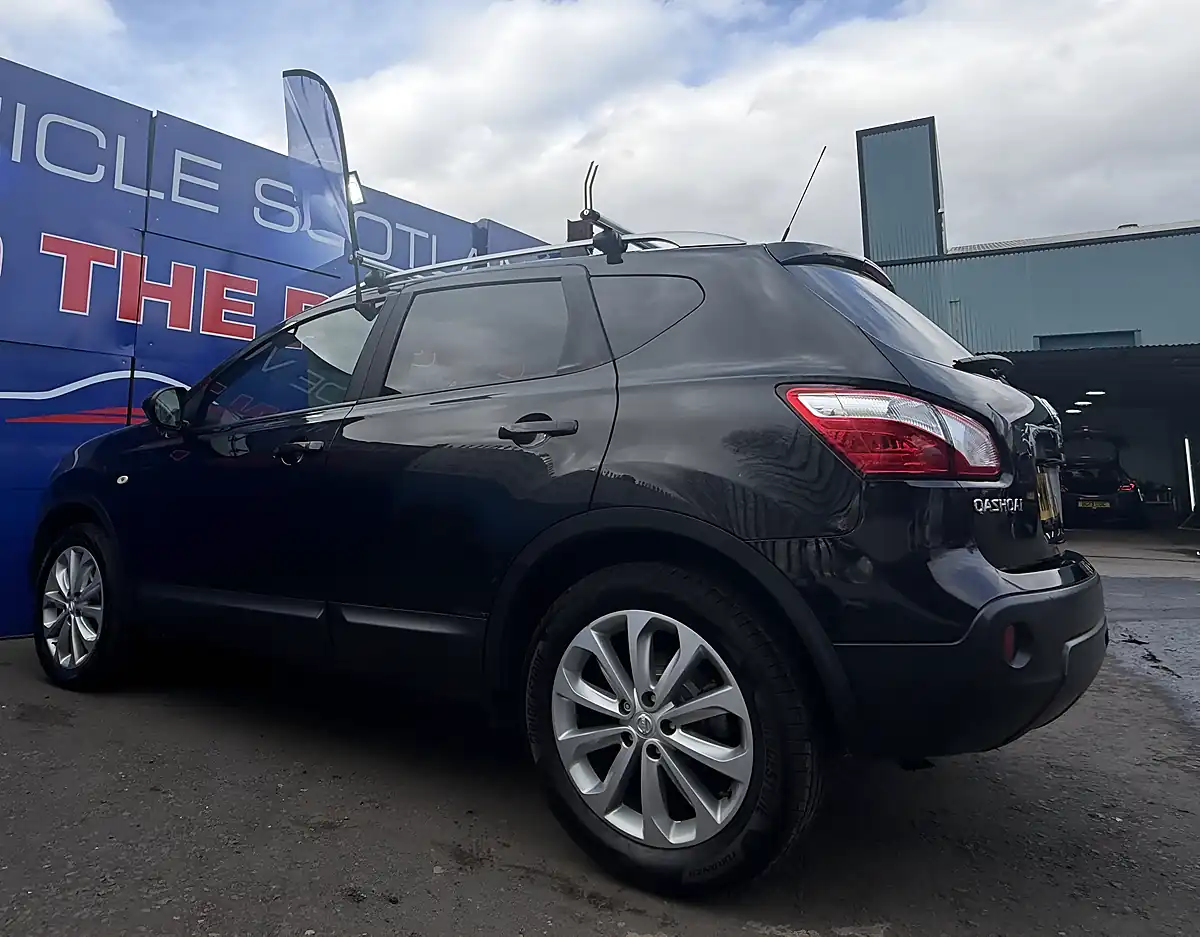 Used 2011 Nissan Qashqai Tekna Black - Interior and Exterior details 14