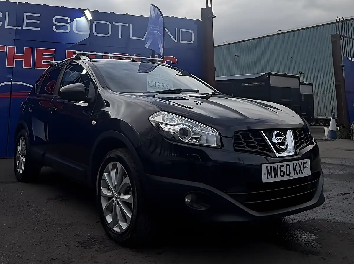 Used 2011 Nissan Qashqai Tekna Black - Interior and Exterior details 5