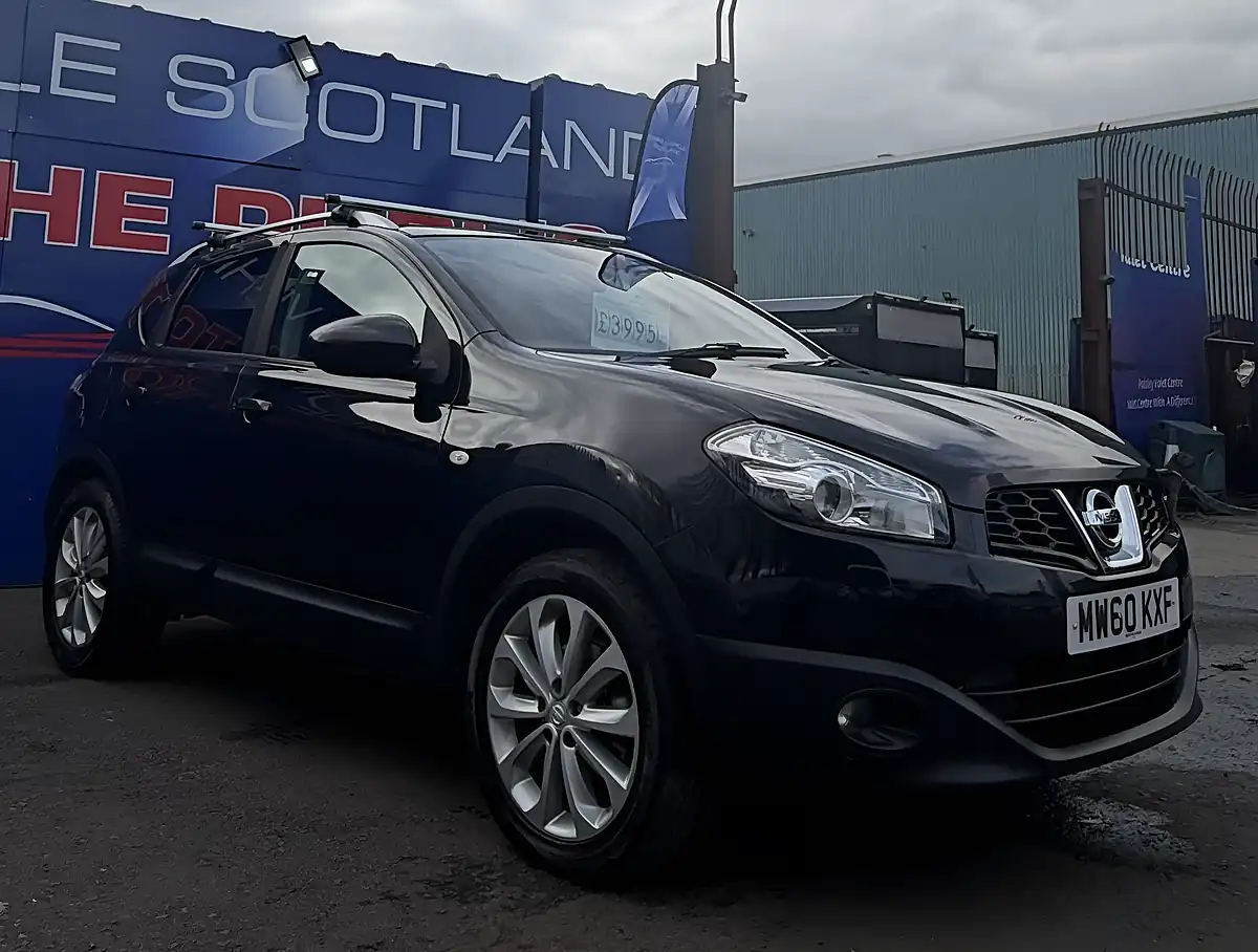 Used 2011 Nissan Qashqai Tekna Black - Interior and Exterior details 6
