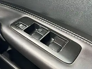 Used 2011 Nissan Qashqai Tekna Silver - Interior and Exterior details 20