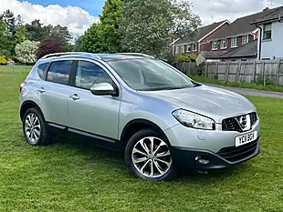 Used 2011 Nissan Qashqai Tekna Silver - Interior and Exterior details 3